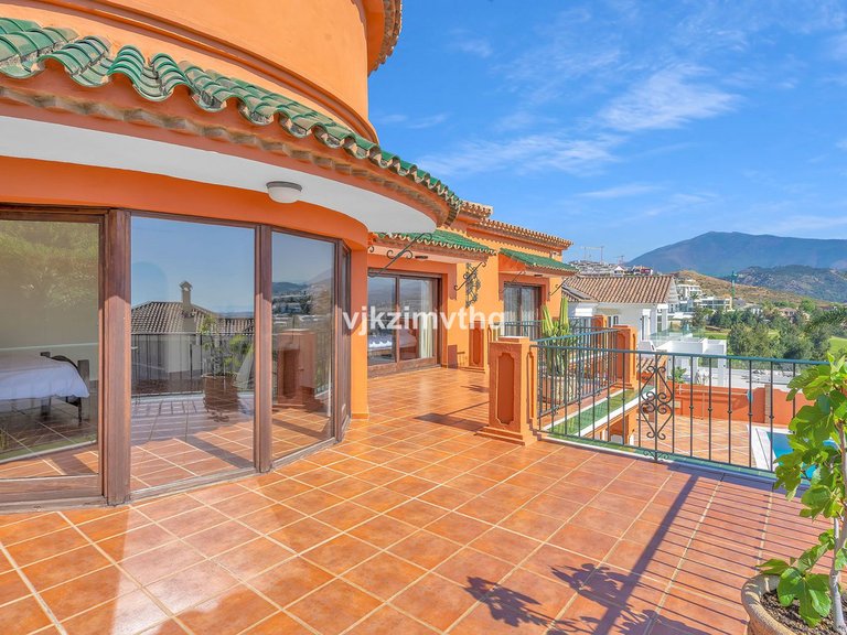 Villa for Sale in Benahavís, Malaga 28