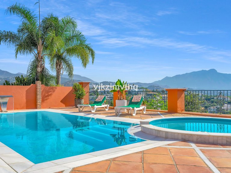 Villa for Sale in Benahavís, Malaga 36