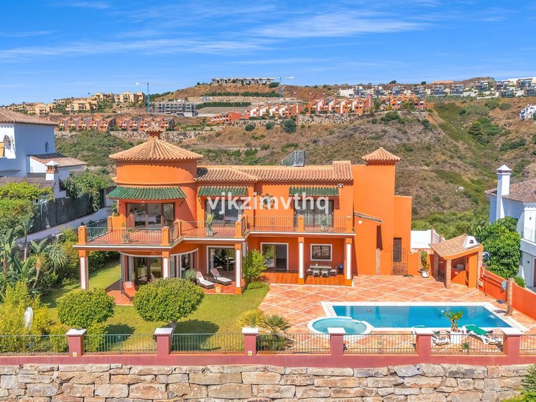 Villa for Sale in Benahavís, Malaga 37