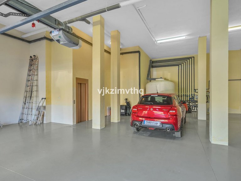 Villa for Sale in Benahavís, Malaga 39