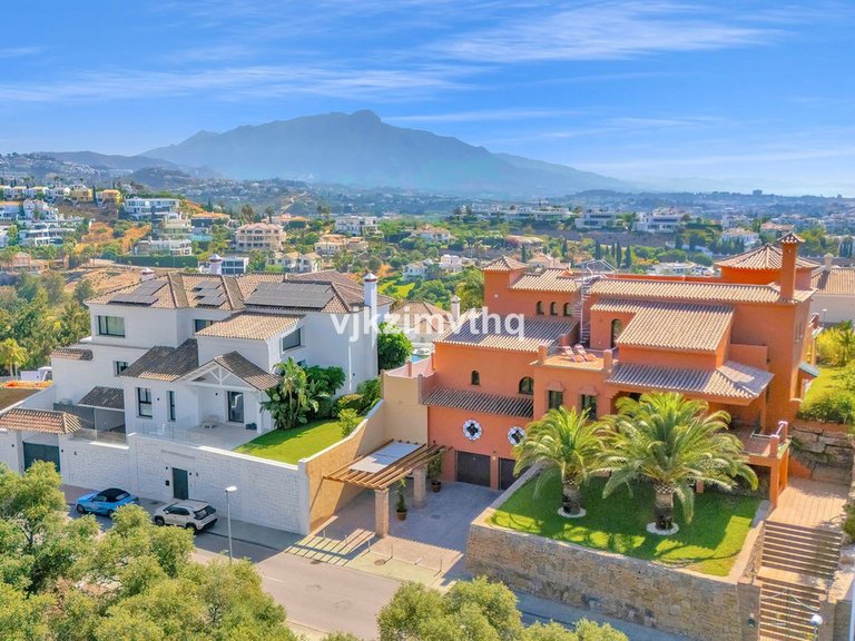 Villa for Sale in Benahavís, Malaga 4
