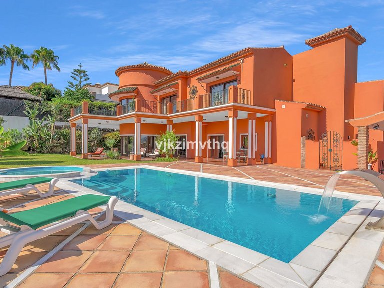 Villa for Sale in Benahavís, Malaga 50