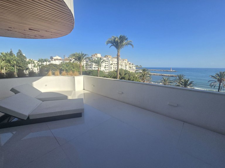Apartment for Sale in Costa del Sol, Puerto Banús, Malaga 15