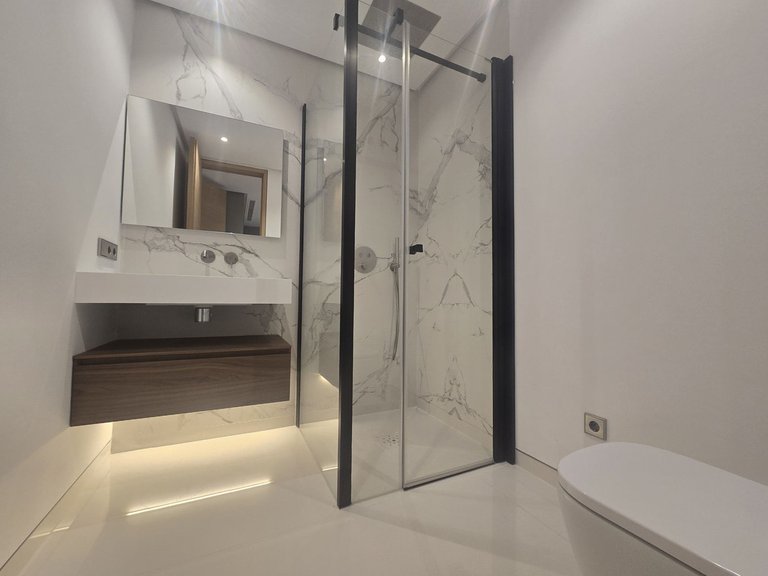 Apartment for Sale in Costa del Sol, Puerto Banús, Malaga 17
