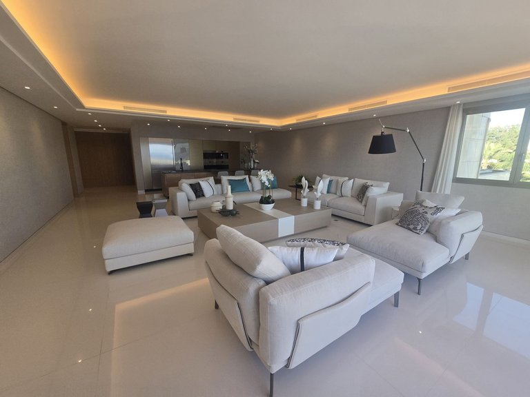 Apartment for Sale in Costa del Sol, Puerto Banús, Malaga 24