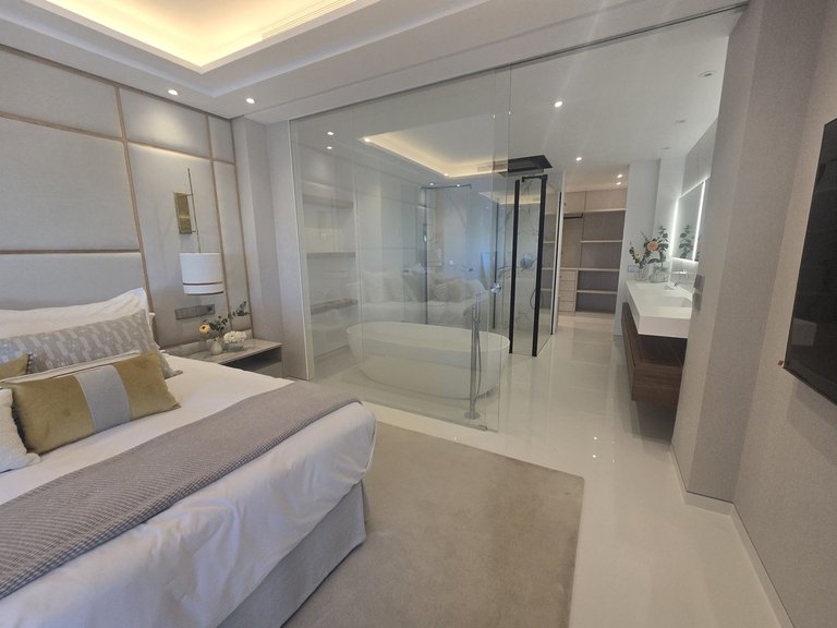 Apartment for Sale in Costa del Sol, Puerto Banús, Malaga 3