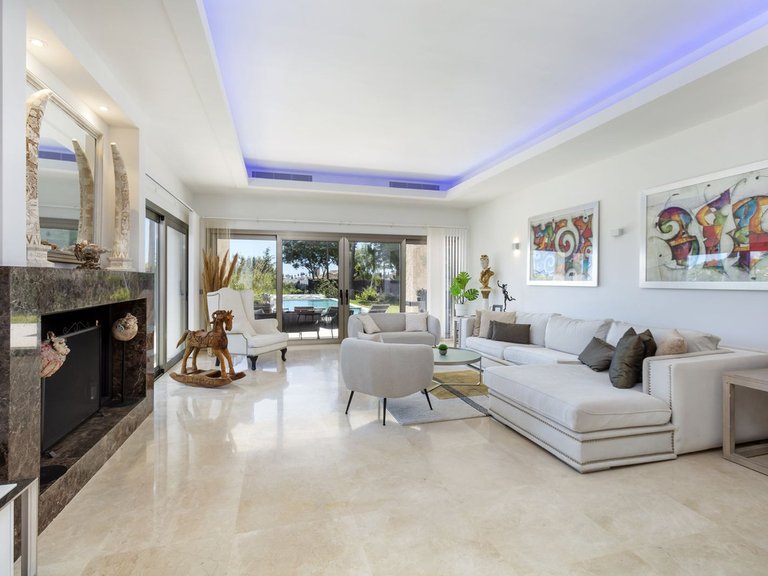Villa for Sale in El Paraíso, Estepona, Malaga 13