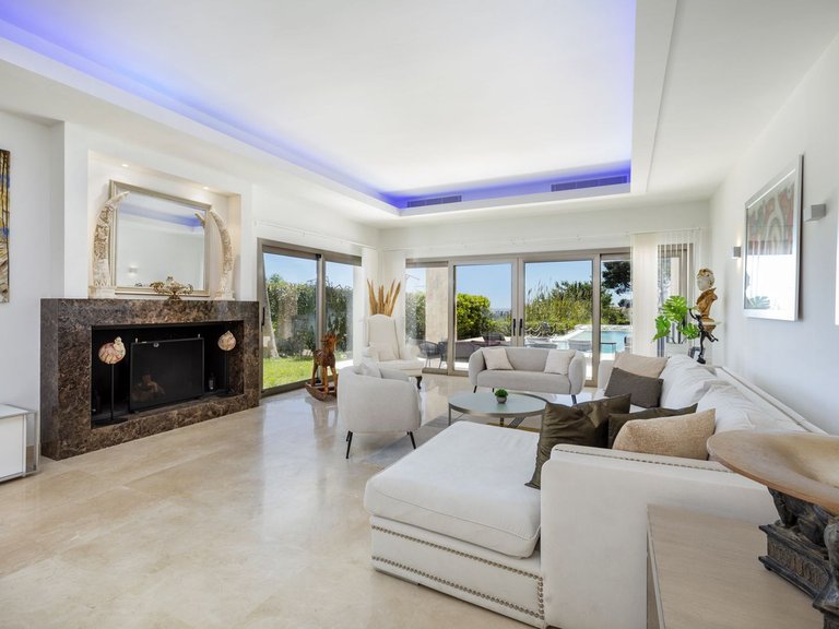 Villa for Sale in El Paraíso, Estepona, Malaga 14