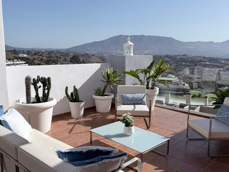 Apartment for Sale in Calanova Golf, Malaga 3