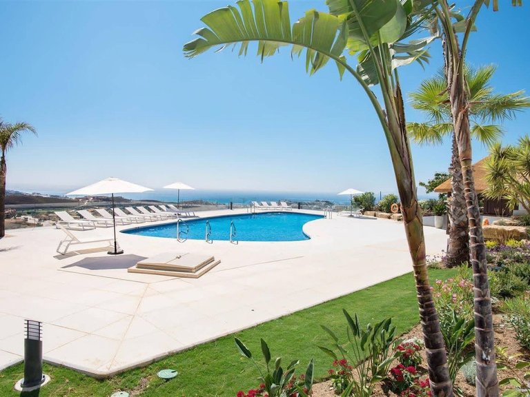 Apartment for Sale in Calanova Golf, Malaga 36