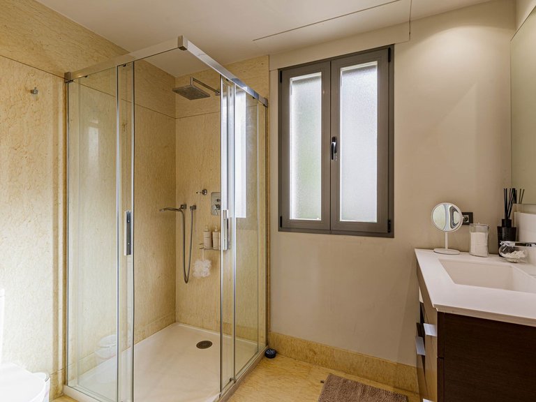 Apartment for Sale in Los Arqueros, Malaga 11
