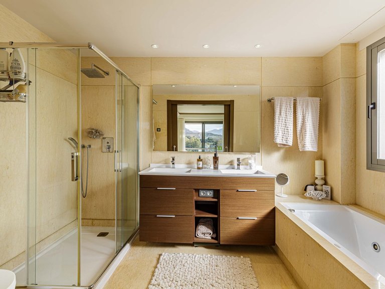 Apartment for Sale in Los Arqueros, Malaga 8
