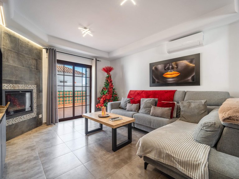 Villa for Sale in Estepona, Malaga 1
