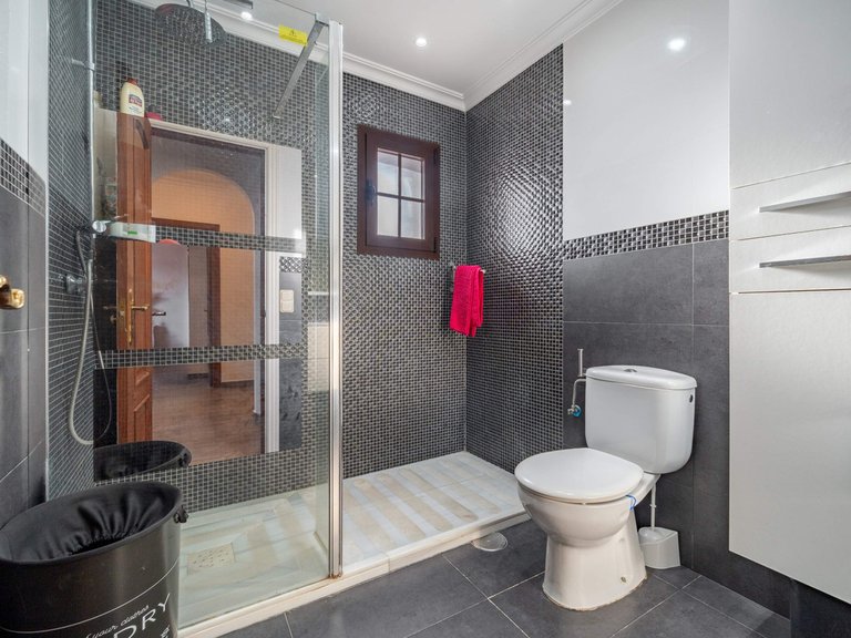 Villa for Sale in Estepona, Malaga 19