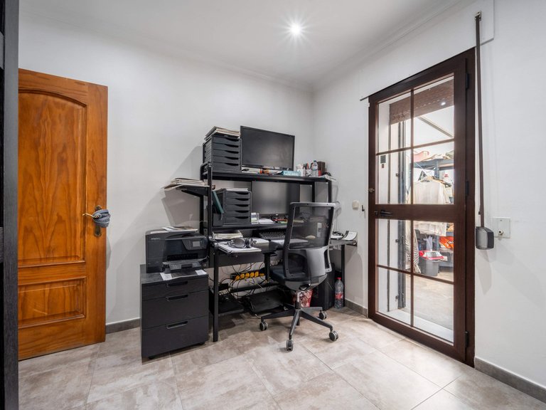 Villa for Sale in Estepona, Malaga 30