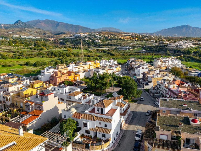 Villa for Sale in Estepona, Malaga 41