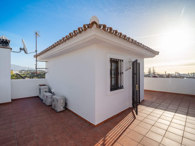 Villa for Sale in Estepona, Malaga 46