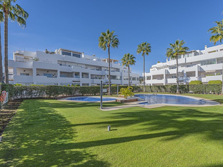 Apartment for Sale in Selwo, Malaga 1