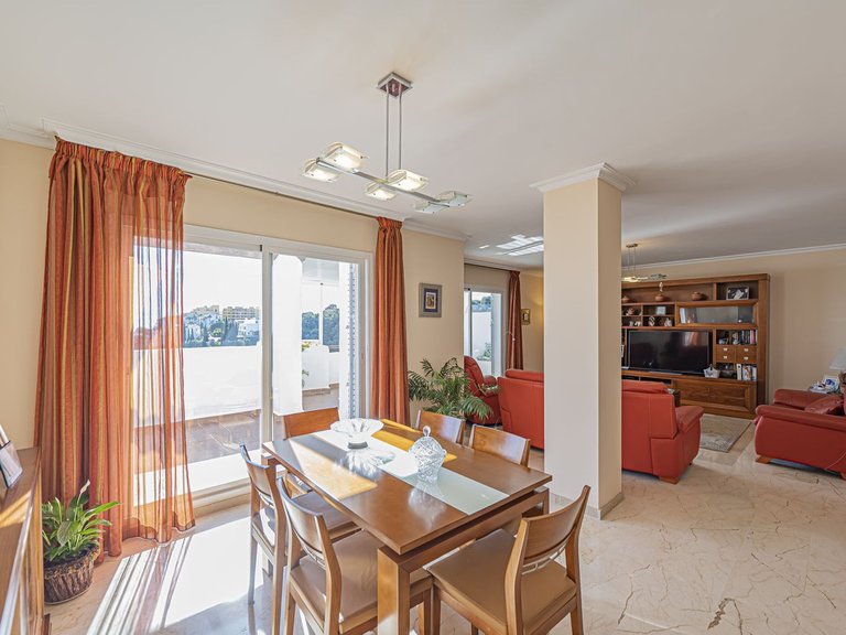 Apartment for Sale in Selwo, Malaga 11