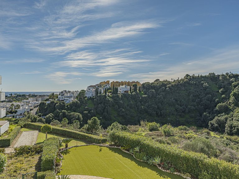 Apartment for Sale in Selwo, Malaga 12