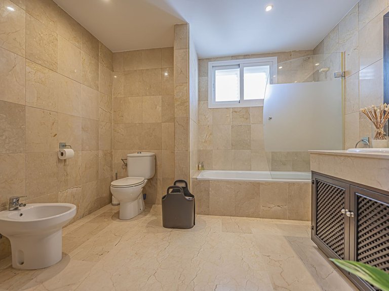 Apartment for Sale in Selwo, Malaga 22