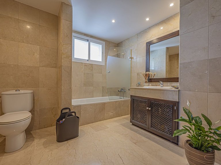 Apartment for Sale in Selwo, Malaga 27
