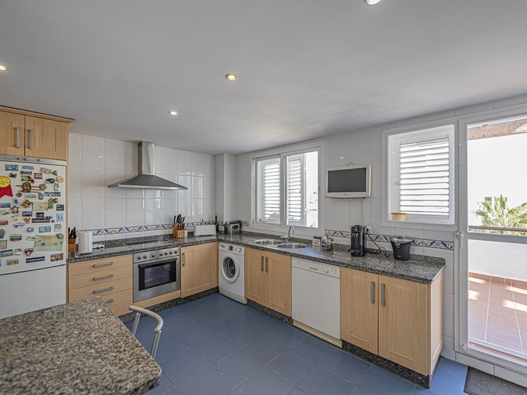 Apartment for Sale in Selwo, Malaga 28