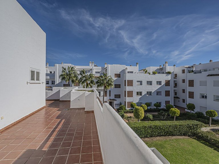 Apartment for Sale in Selwo, Malaga 35