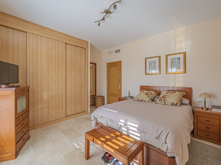 Apartment for Sale in Selwo, Malaga 5