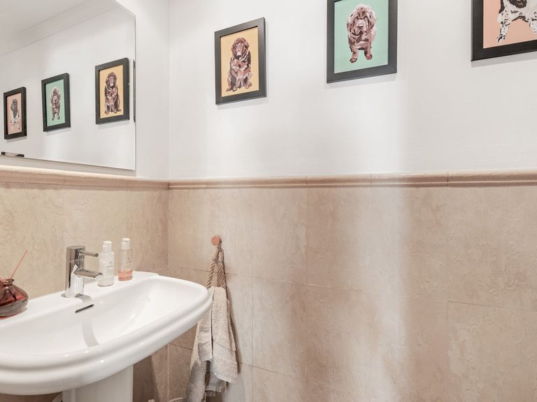 Villa for Sale in El Paraiso, Malaga 9