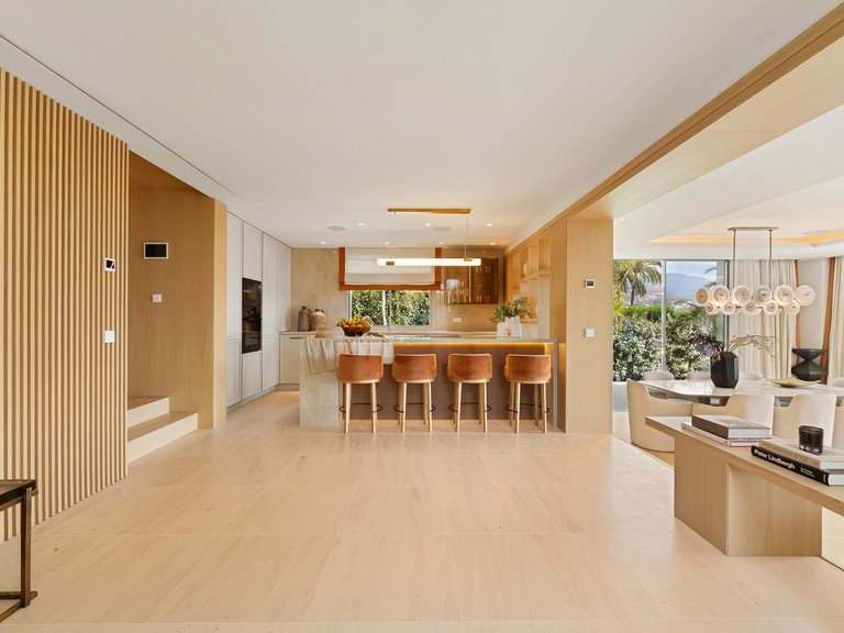 Villa for Sale in Nueva Andalucía, Malaga 22