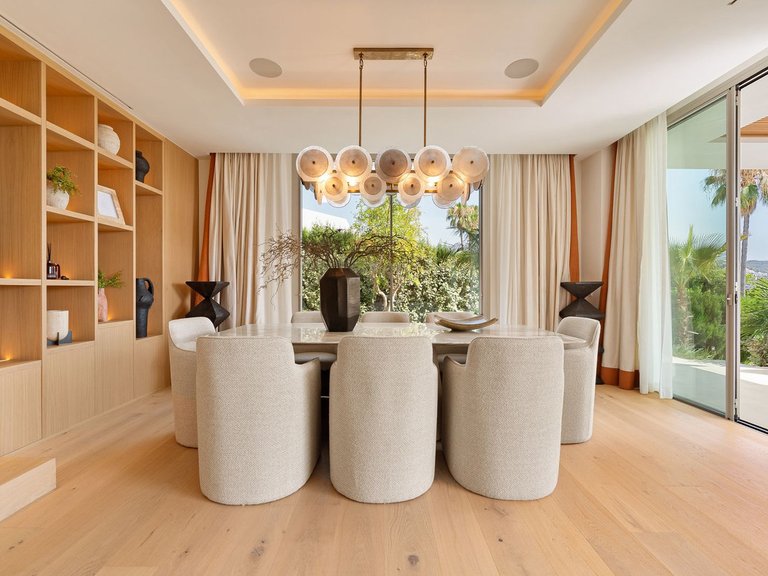 Villa for Sale in Nueva Andalucía, Malaga 23