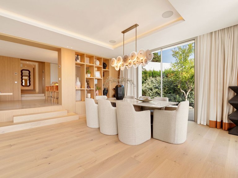Villa for Sale in Nueva Andalucía, Malaga 24