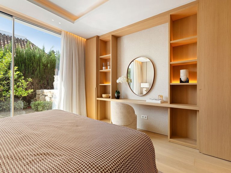 Villa for Sale in Nueva Andalucía, Malaga 29