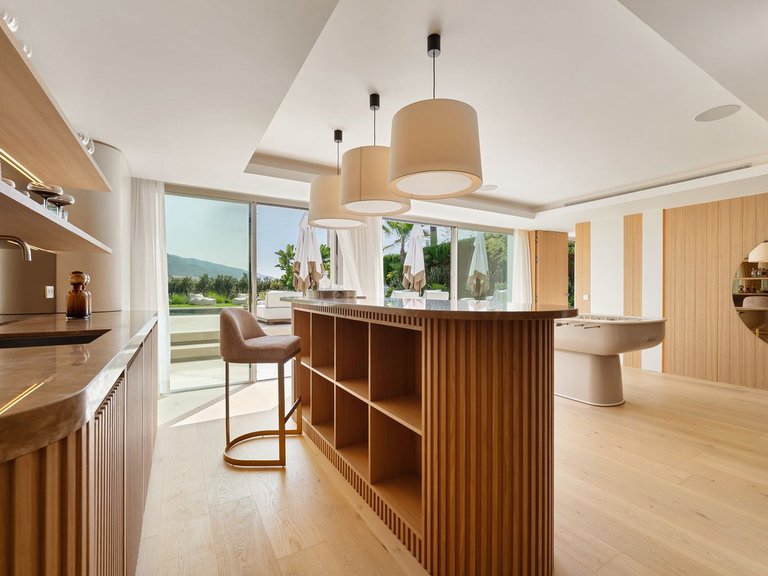 Villa for Sale in Nueva Andalucía, Malaga 3