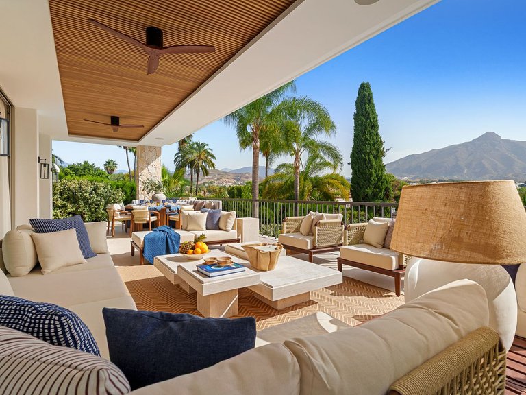 Villa for Sale in Nueva Andalucía, Malaga 32
