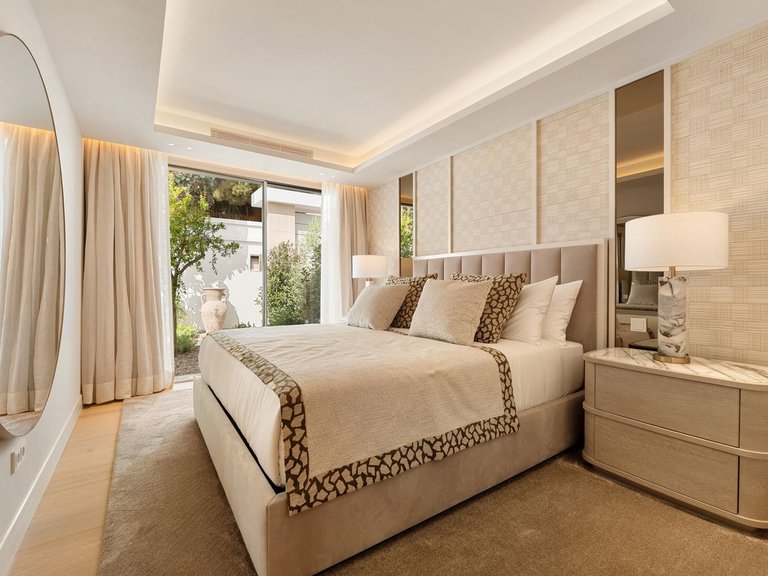Villa for Sale in Nueva Andalucía, Malaga 34