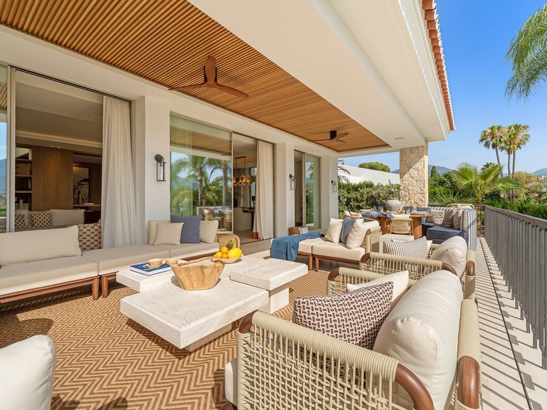 Villa for Sale in Nueva Andalucía, Malaga 39