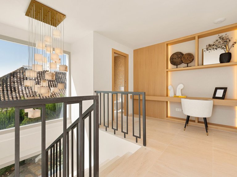 Villa for Sale in Nueva Andalucía, Malaga 45