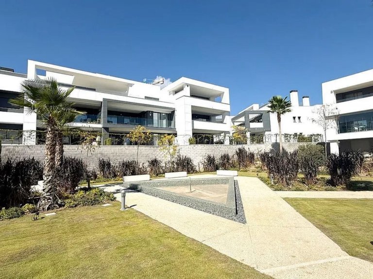 Apartment for Sale in Selwo, Malaga 10