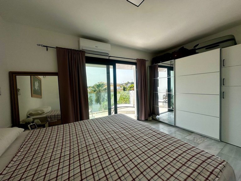 Villa for Sale in Calahonda, Malaga 14