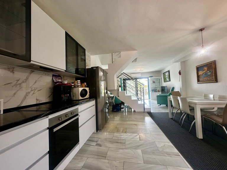Villa for Sale in Calahonda, Malaga 8