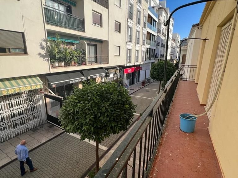 Villa for Sale in Estepona, Malaga 1