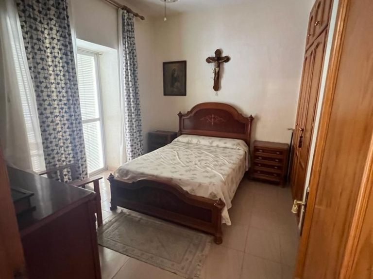 Villa for Sale in Estepona, Malaga 17