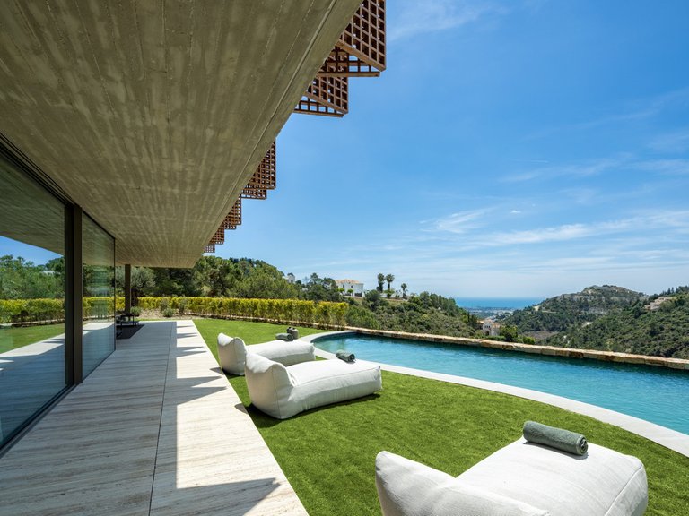 Villa for Sale in Costa del Sol El Madroñal, Malaga 3