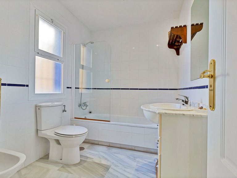 Villa for Sale in San Pedro De Alcántara, Malaga 16
