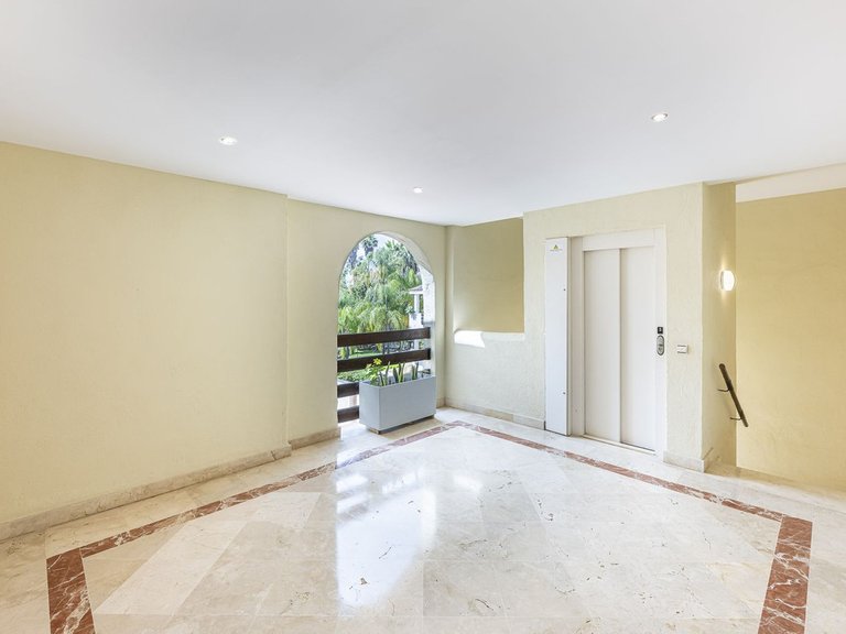 Apartment for Sale in Estepona, Malaga 28