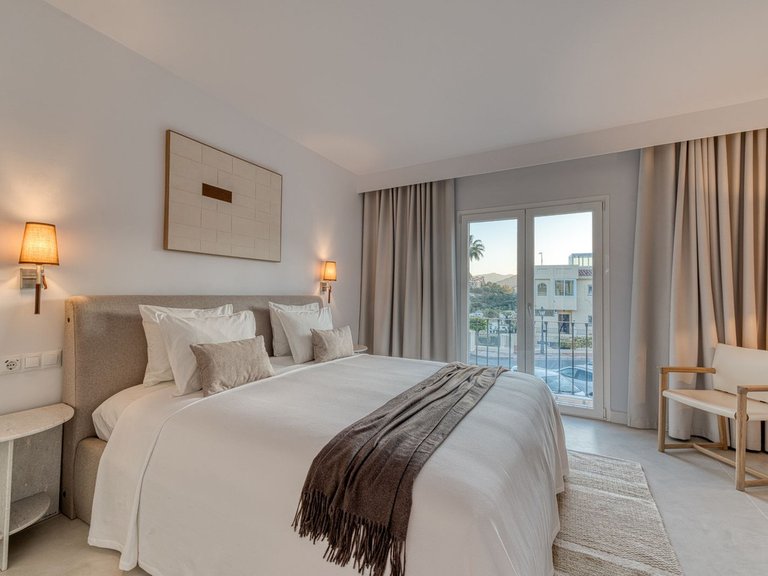 Villa for Sale in La Quinta, Malaga 14