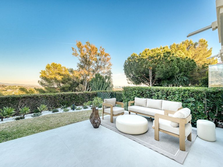 Villa for Sale in La Quinta, Malaga 17