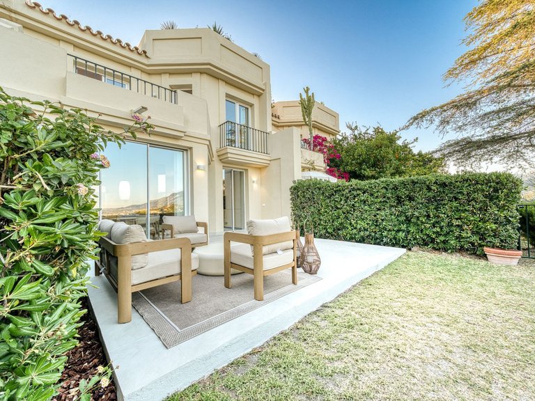 Villa for Sale in La Quinta, Malaga 19